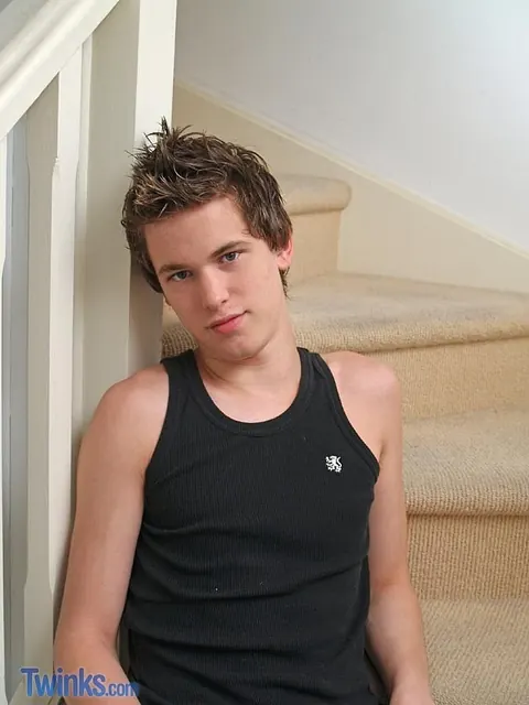 Thick Twink with Big Ass Gets Fucked and Jerks Off – photo 2 of 21