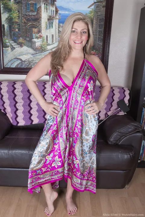 Alicia Silver: Curvy Blonde MILF Fingers Her Hairy Pussy – photo 1 of 17