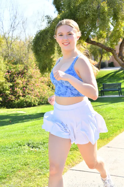 Zoey Zimmer: Thick Redhead Amateur Strips Outdoors and Shows Her Big Natural Tits – photo 4 of 20