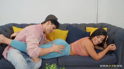 Sara Retali: Tall Latina MILF with Big Tits Sucks Cock – photo 1 of 20