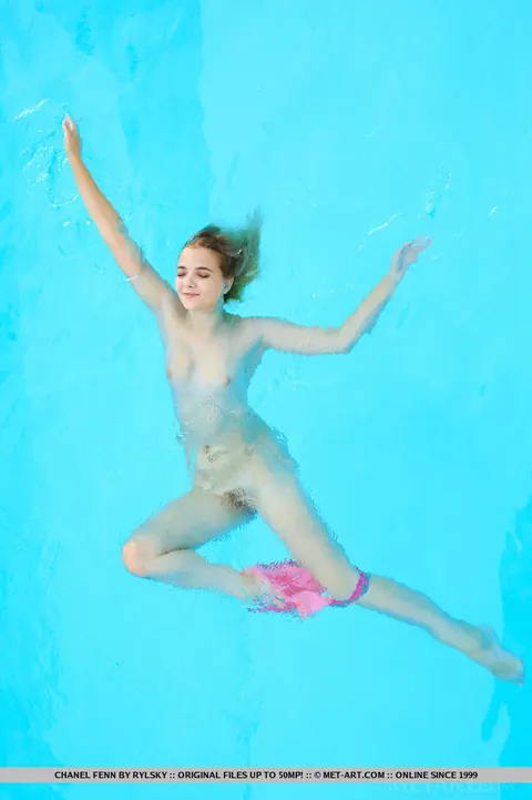 Chanel Fenn: Slim Blonde European Strips Out of Her Bikini at the Pool – photo 9 of 18