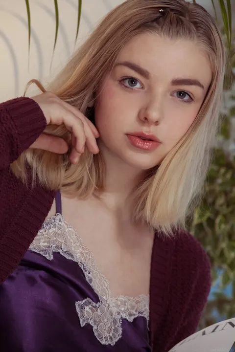 Daniel Sea: Blonde with Big Natural Tits Spreads Wide for the Camera – photo 3 of 21
