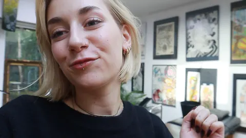 Thick Short-Haired Blonde Uses a Dildo and Fingers Her Pussy – photo 15 of 20