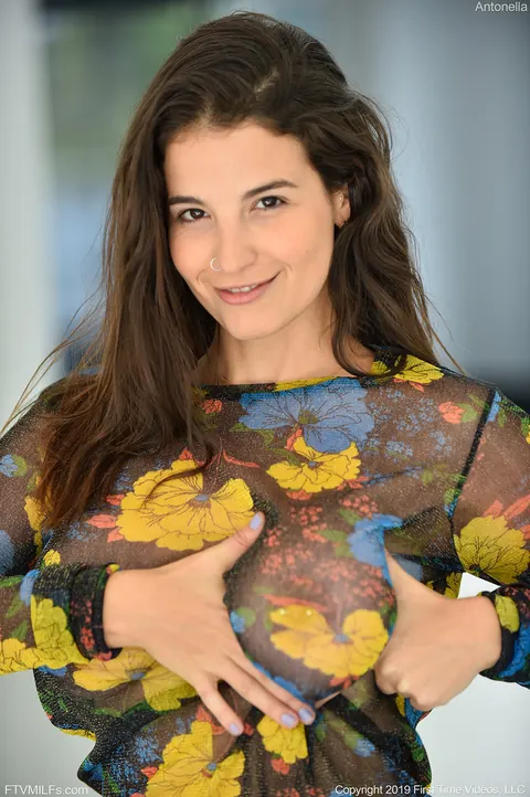 LaSirena69: Busty Latina MILF Undresses and Masturbates with a Dildo – photo 6 of 15