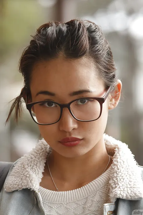 Saki Kishima: Japanese Babe with Big Tits Poses Outdoors in Glasses – photo 1 of 11