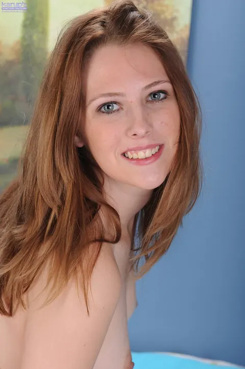 Samantha Faye: Redhead Fingers Her Trimmed Pussy and Spreads Wide – photo 5 of 20
