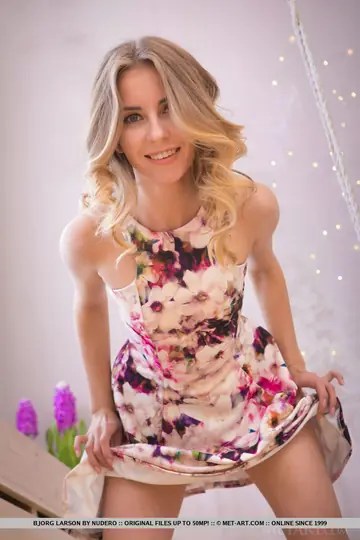 Thick Brunette Strips Out of Her Floral Dress to Pose Nude