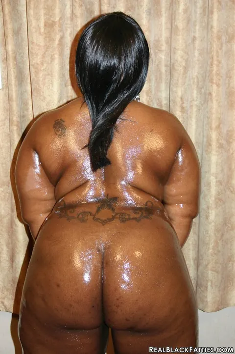 Ebony BBW in Lingerie Gives a Handjob Before Sex – photo 10 of 16