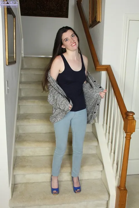 Gabby Smith: Brunette with Big Natural Tits Spreads Her Pussy and Shows Her Puffy Nipples – photo 2 of 19