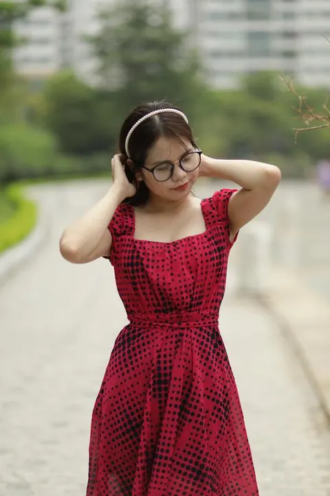 Asian Woman in Glasses Poses Nude Outdoors – photo 1 of 21