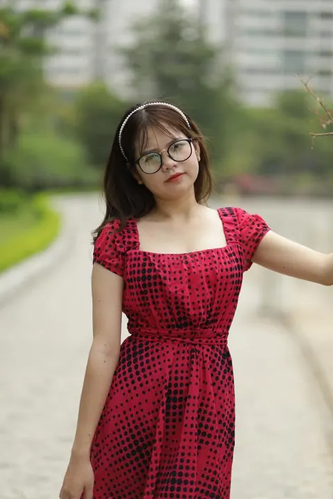 Asian Woman in Glasses Poses Nude Outdoors – photo 5 of 21