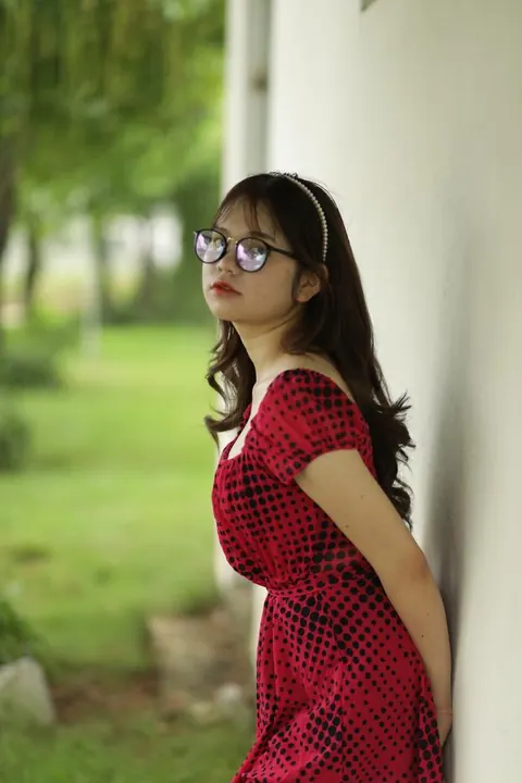 Asian Woman in Glasses Poses Nude Outdoors – photo 11 of 21