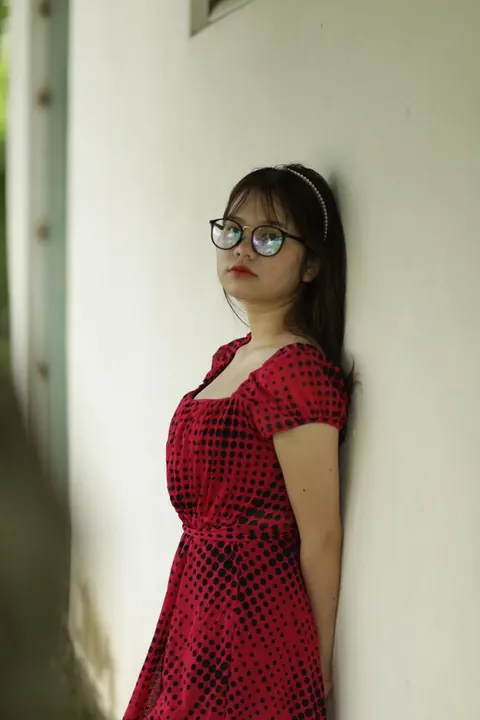 Asian Woman in Glasses Poses Nude Outdoors – photo 15 of 21