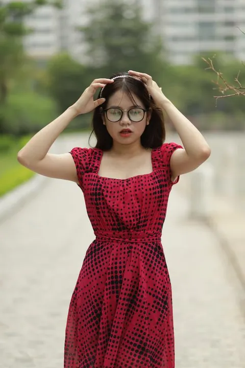 Asian Woman in Glasses Poses Nude Outdoors – photo 21 of 21