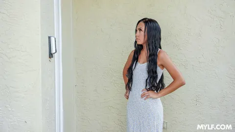 Bianca Bangs: Curvy Latina MILF Enjoys Pussy Licking and Fingering – photo 7 of 20