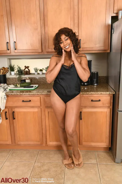 Misty Stone: Ebony MILF Spreads Her Pussy Wide – photo 7 of 21