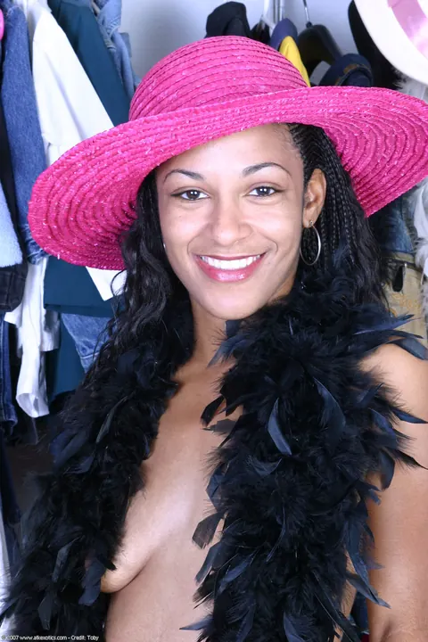 Slim Ebony Brunette Spreads and Fingers Her Hairy Pussy – photo 1 of 21