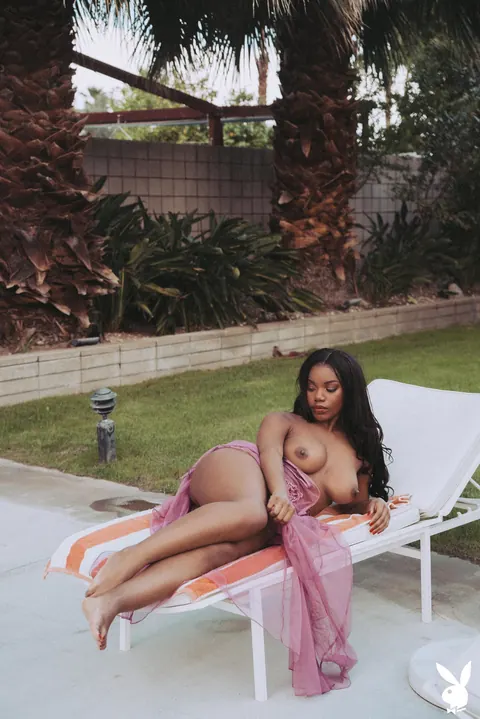 Ebony Babe with Big Tits Strips Out of Her Lingerie Outdoors – photo 10 of 20