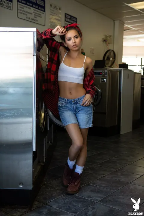 Dominique Gabrielle: Petite Canadian Tosses Lingerie into Washing Machine Nude – photo 18 of 20