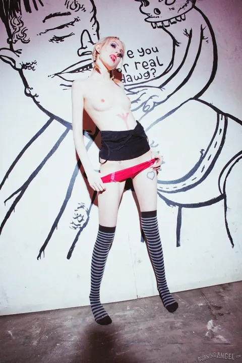 Lacey Lust: Busty Blonde Fingers Her Shaved Pussy by a Graffiti Wall – photo 10 of 17