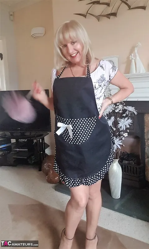 Lorna Blu: British Blonde MILF Fingers and Uses a Cucumber in Stockings – photo 5 of 14