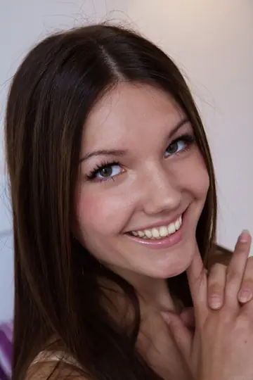 PAWG Removes Her Panties and Shows Her Feet in the Bedroom