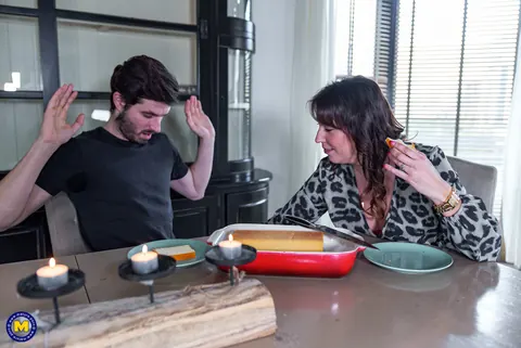 BBW MILF Sucks and Rides in the Kitchen – photo 3 of 10