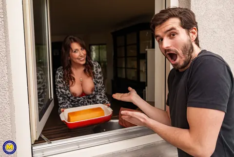 BBW MILF Sucks and Rides in the Kitchen – photo 2 of 10