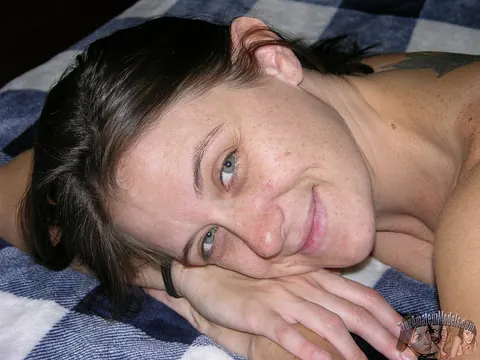 Amateur with Tattoos and Piercings Pulls Panties Aside – photo 16 of 18