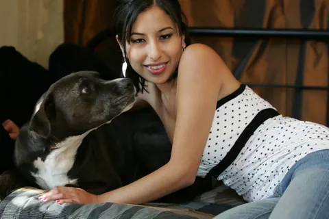 Latina Beauty Strips Nude and Poses for the Camera – photo 20 of 20