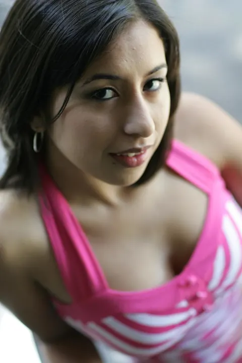 Latina Beauty Strips Nude and Poses for the Camera – photo 3 of 20