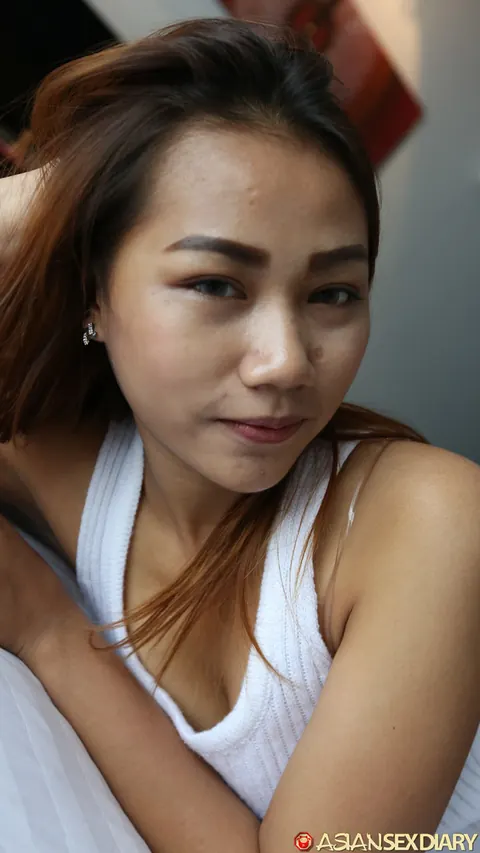 Asian Redhead Gives a Handjob Before Anal Doggy Style – photo 3 of 21