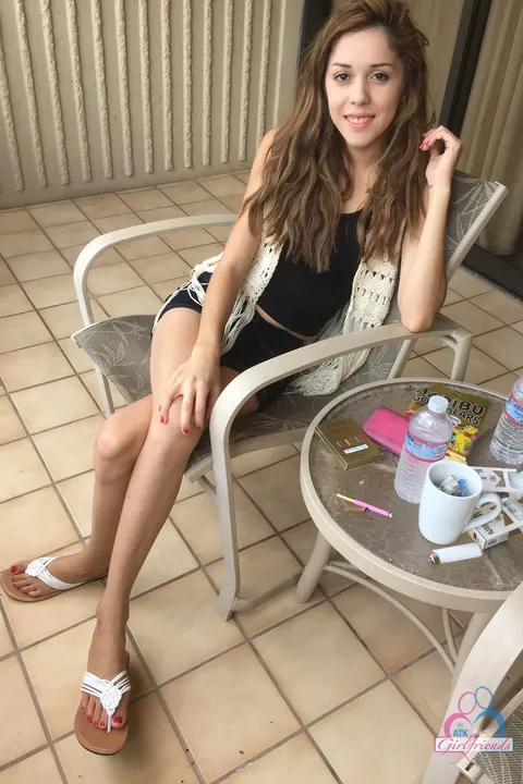 Kristina Bell: Skinny Tattooed Amateur Flashes and Spreads Outdoors – photo 13 of 15
