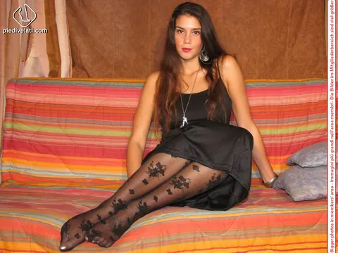 Sweet Carla: Brunette in a Skirt, Heels and Hose Shows Off Her Thick Figure – photo 8 of 16