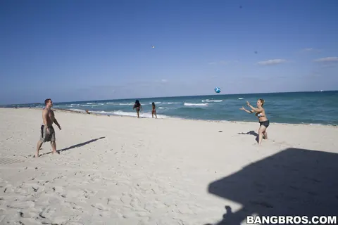 Sarah Vandella: Thick Blonde MILF in a Bikini and Shorts Fucks on the Beach – photo 3 of 21