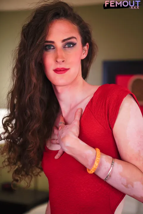 Trans Woman Lets Her Dress Fall and Poses Nude Front and Back – photo 2 of 16