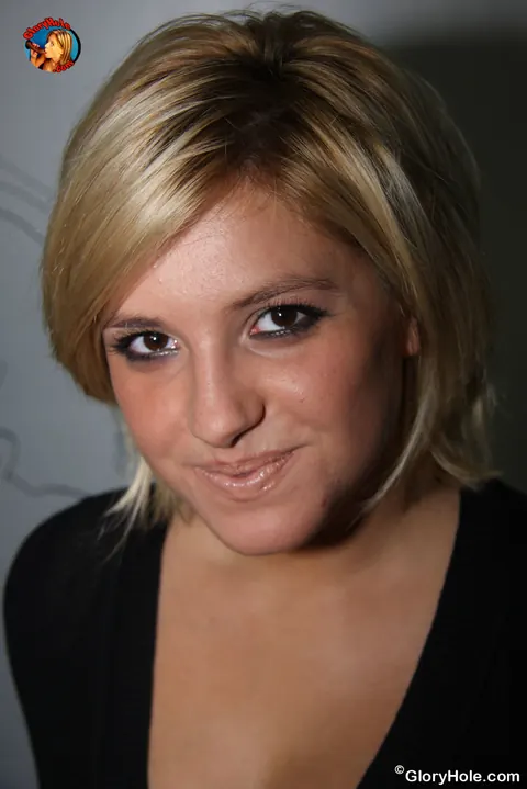 Jenny Reeder: Short-Haired Blonde in Heels and Glasses Sucks BBC at Gloryhole – photo 1 of 21