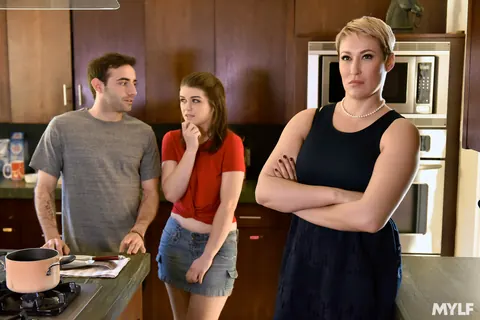 Andi James: Busty Latina and Slim German MILFs Share Group Cumshot – photo 11 of 20