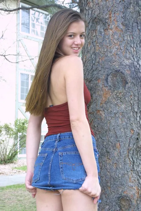 Becky LeSabre: Tall Brunette with Natural Tits and a Tattoo Poses Nude – photo 14 of 20