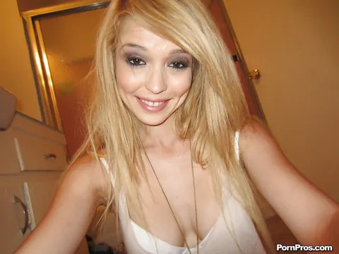 Tiffany Fox: Blonde with Shaved Pussy Undresses and Fingers Herself – photo 1 of 16