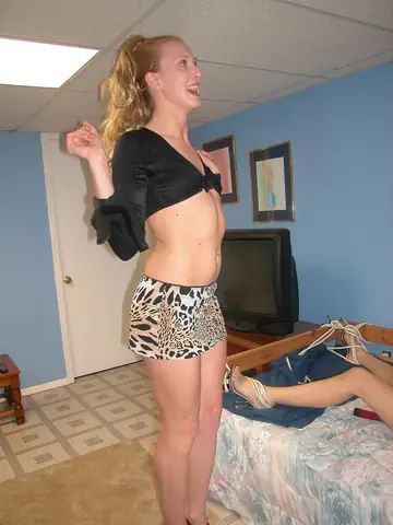 Blonde MILF in Heels Gets Pussy Licked in Bondage