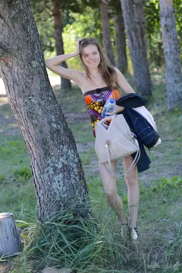 Rumba – Tall PAWG Strips Off Her Panties in the Forest Holding a Parasol