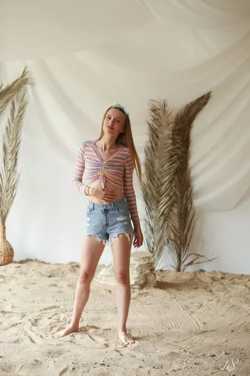 Woman Pulls Down Her Shorts and Panties to Spread Her Pussy