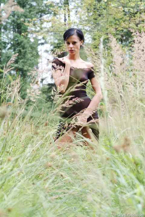 Olivia De Treville: Short-Haired Mature Lesbians Spread in the Forest – photo 1 of 21