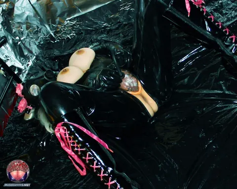Busty Babe in Latex, Heels and Boots Spreads Her Pierced Pussy for Dildo – photo 6 of 16
