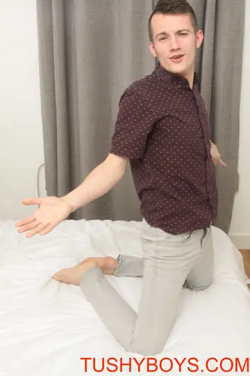 Slim Twink Strips Nude on the Bed