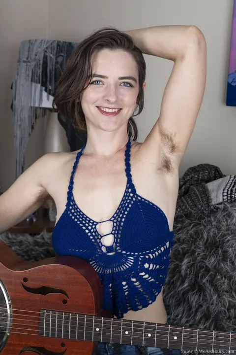 Raven Snow: Brunette Strips Off Her Lingerie by Guitar and Spreads Her Hairy Pussy – photo 4 of 21