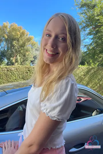 Kallie Taylor – Blonde Lesbians Spread Naked in the Car