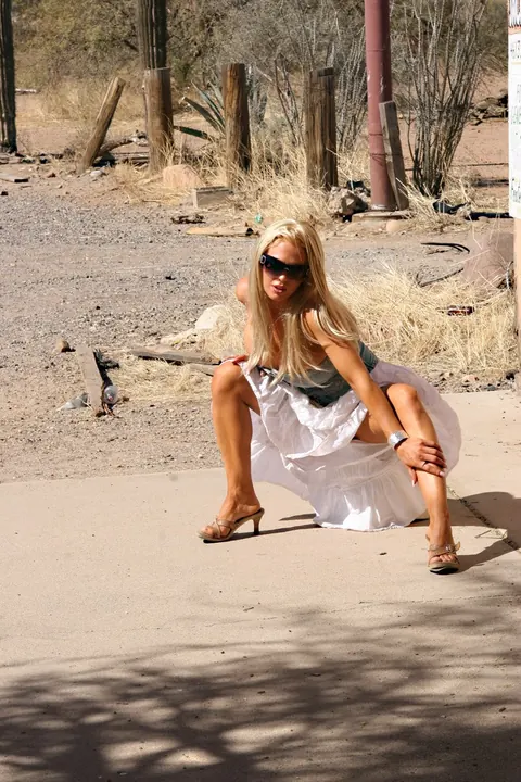 Jena Kay Ricci: Blonde with Big Tits and Glasses Fingers Herself Outdoors – photo 4 of 21