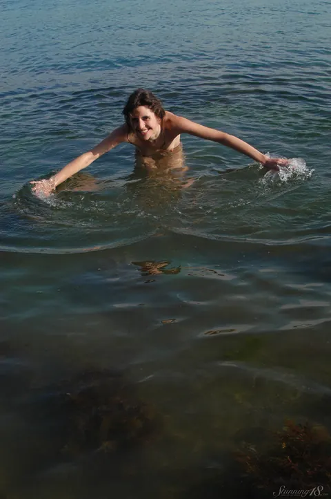 PAWG Spreads Her Hairy Pussy in a Bikini on the Beach – photo 7 of 21